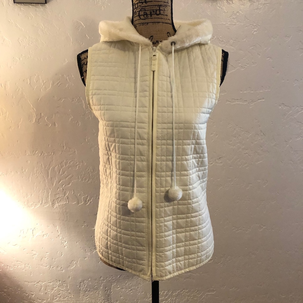 For Cynthia quilted vest with hood, size medium